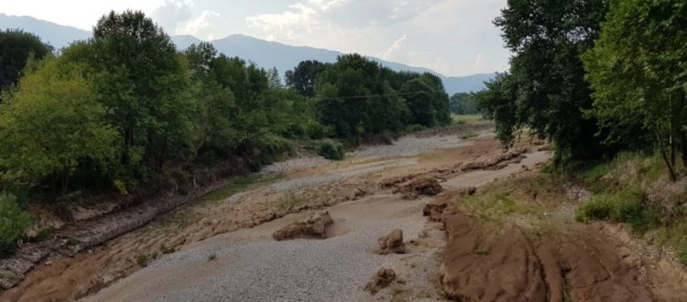 Στέγνωσε ο Πηνειός (φωτό)